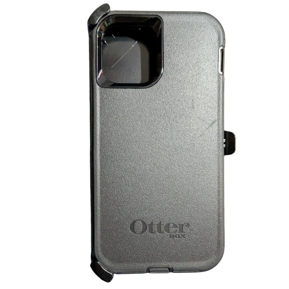 H1. Otterbox Defender Series‎ Case iPhone 12/iPhone 12 Pro, Black Used Re-pack
